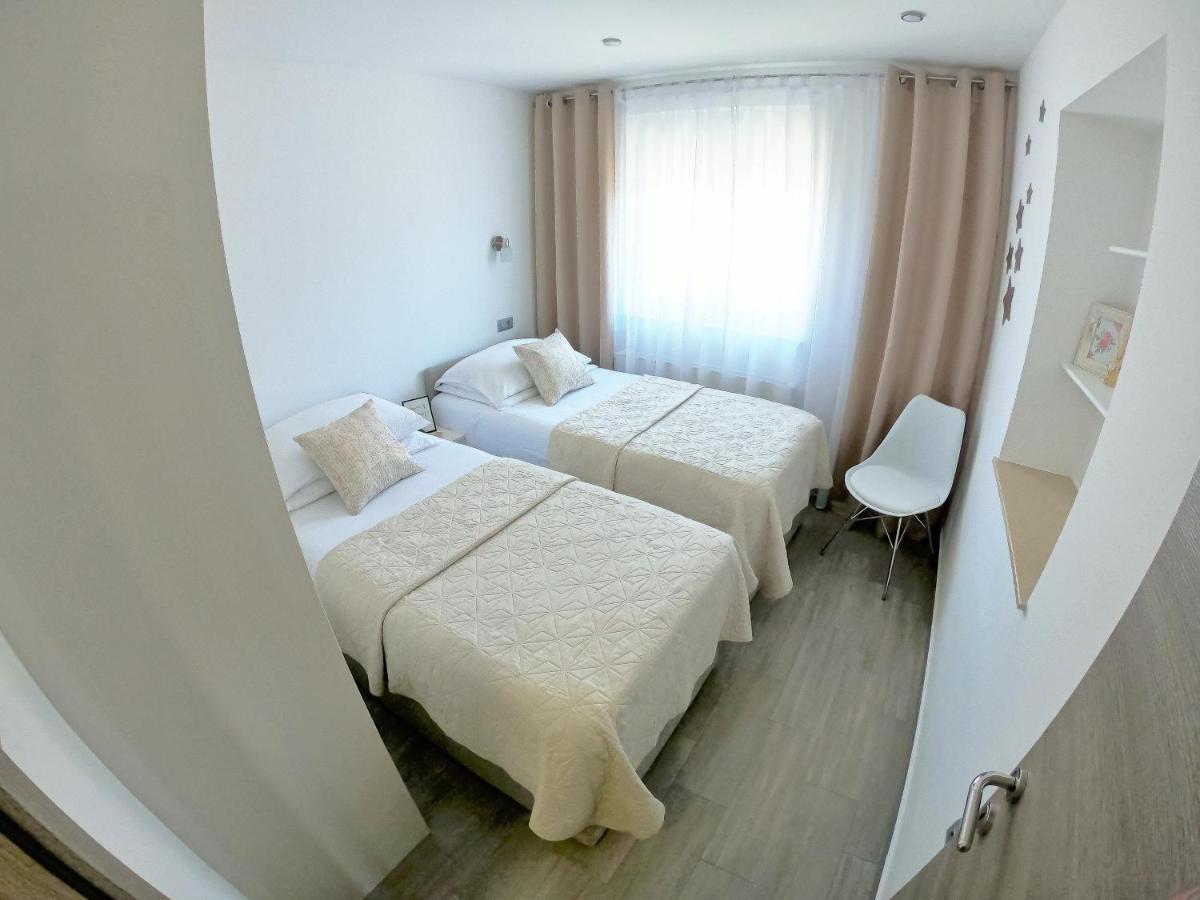 Apartment Stela - Private Terrace & Parking Zadar Exterior photo