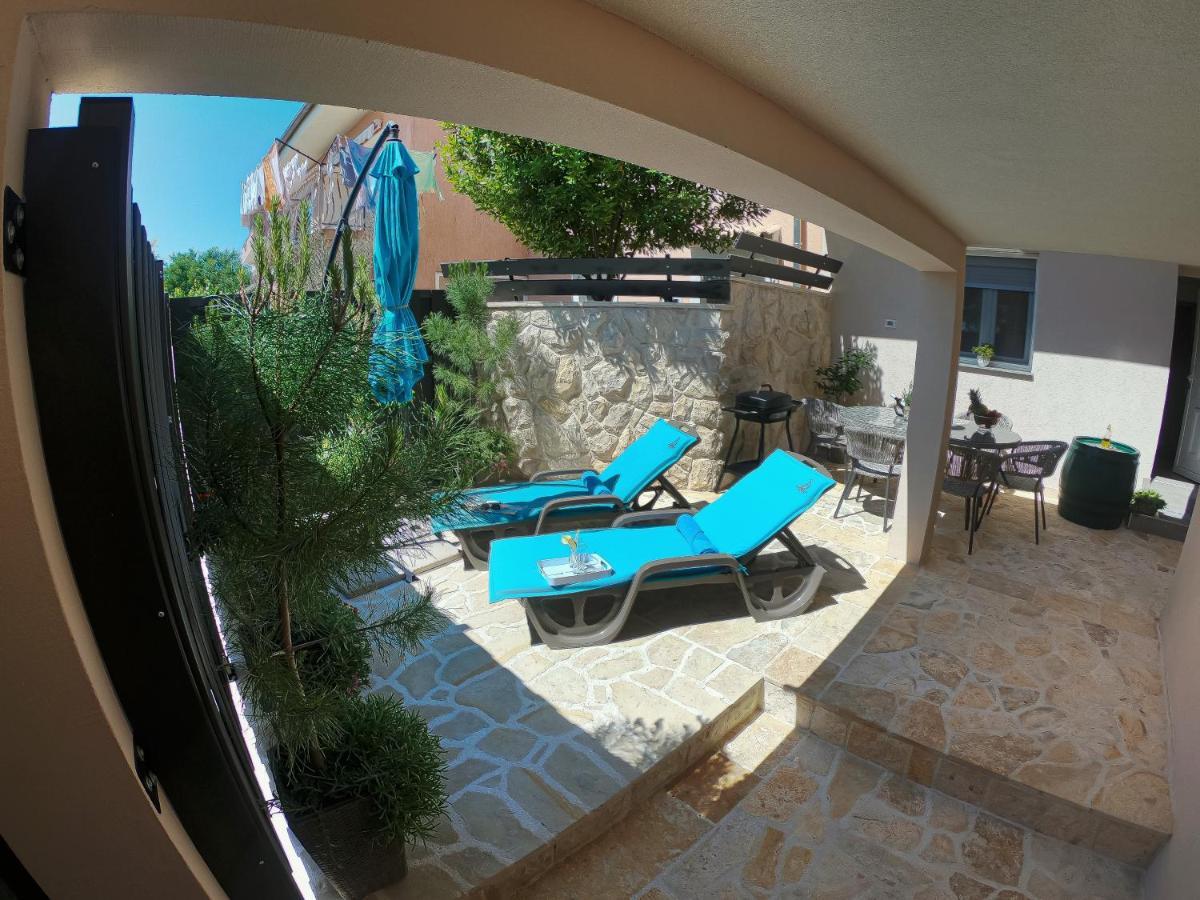 Apartment Stela - Private Terrace & Parking Zadar Exterior photo